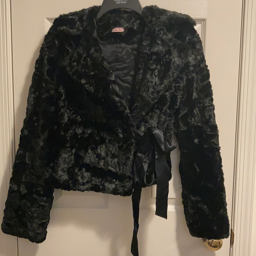 Beau Bois Woman’s Black Evening Coat with Tie (size M)